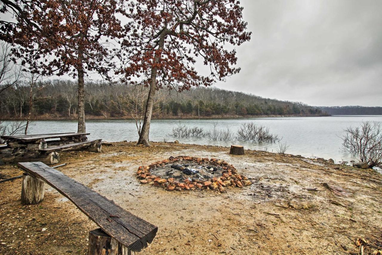 Rustic Stockton Lake Cabin Half Mile To Boat Ramp! Bagian luar foto